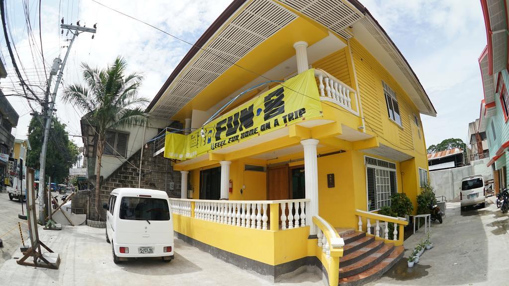 Hotel U Feel Fun House Dumaguete City Exterior foto